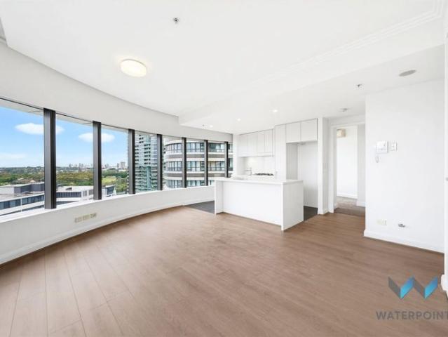 Freshly Painted Throughout with New Floorboards & Carpet | City Facing