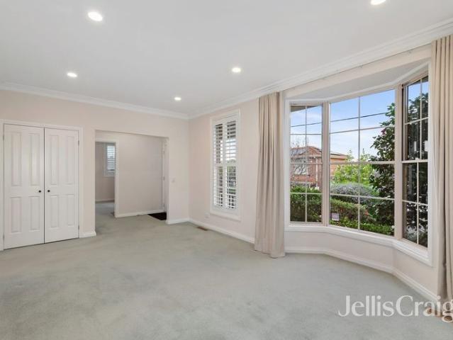 Freshly Presented 4 Bedroom Home