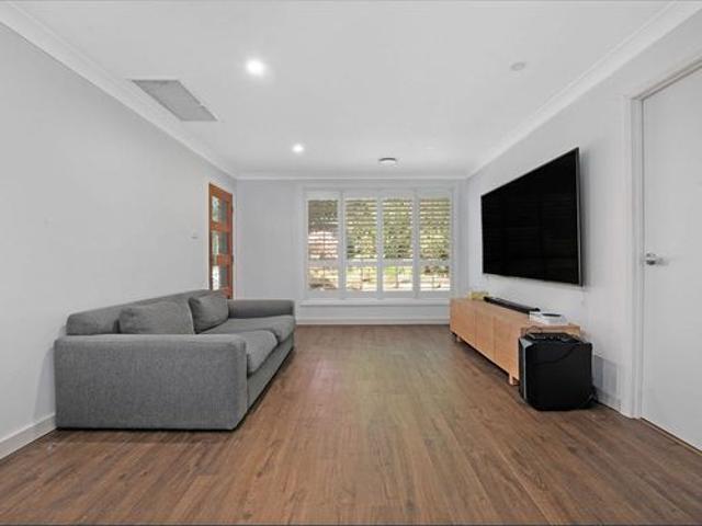 Freshly Presented Two Bedroom Home all Bills Included