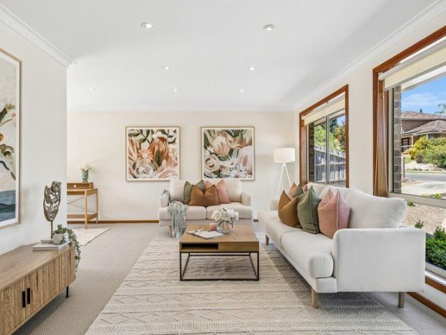 Freshly Refreshed Family Living in a Sought After Narre Warren Location!