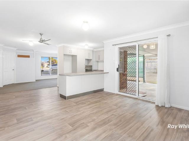 Freshly Refurbished Family Home Walk to the Beach!