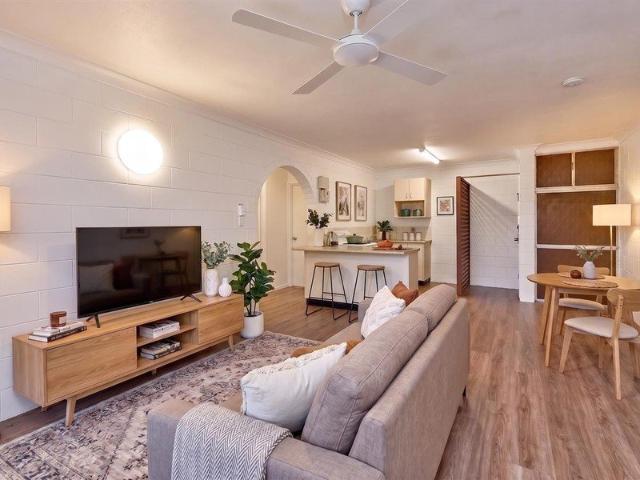 Freshly Remodelled Move In Ready Convenient Location