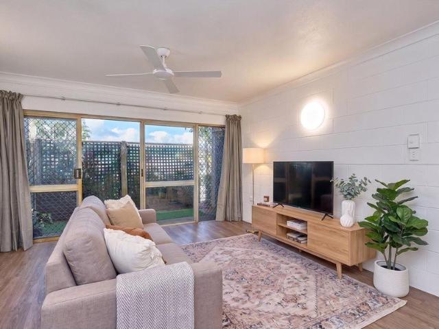 Freshly Remodelled Move In Ready Convenient Location