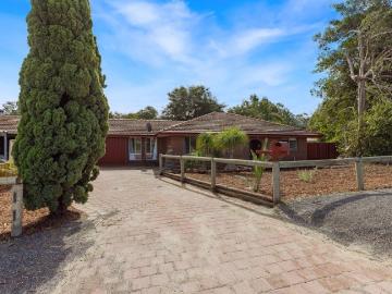 Freshly Renovated 4 Bedroom Home in Wattleup