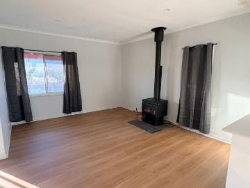 Freshly renovated 5 bedroom, 2 bathroom home available now in Coolgardie