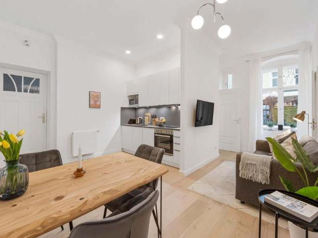 freshly renovated 1 bedroomapartment in the heart of Friedrichshain