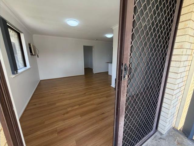 Freshly renovated 2 by 1 unit