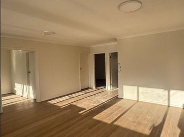 Freshly Renovated 2 Bedroom Unit