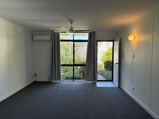 Freshly renovated 2 bedroom unit