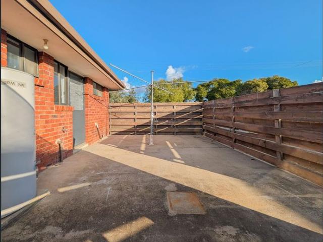 Freshly Renovated 2 Bedroom Unit