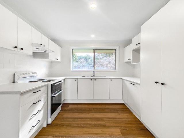 Freshly Renovated 2 Bedroom Unit