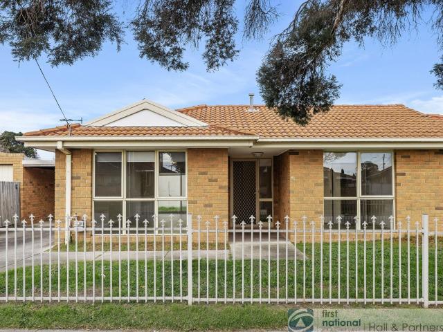 Freshly Renovated 2 Bedroom Unit in a Prime Location