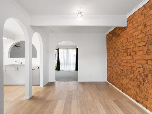 Freshly Renovated 3 Bed Townhouse in Marden!