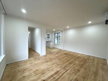 Freshly Renovated 3 Bedroom Home In Prime Location!