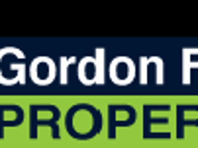 Freshly renovated 3 bedroom townhouse in a secure complex. Gordon Fraser Properties