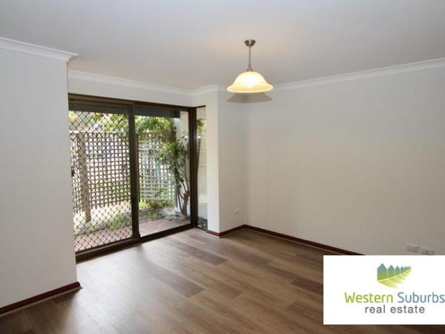 Freshly renovated 3brm townhouse – almost on the doorstep to UWA
