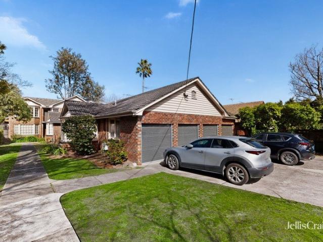 Freshly Renovated Three Bedroom Apartment in Prime Hawthorn East Location