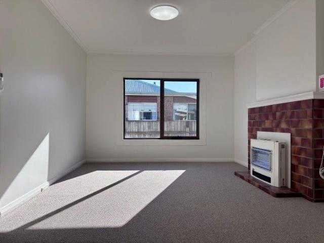Freshly renovated three bedroom home in a convenient Somerset location