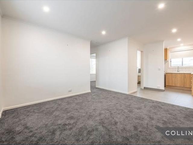 Freshly Renovated Top Floor Apartment
