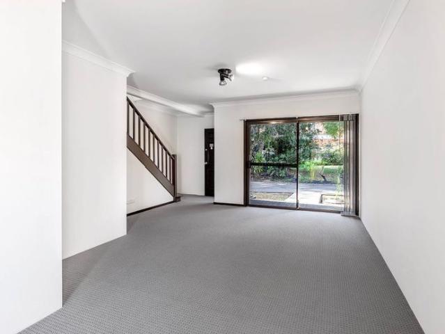 Freshly Renovated Townhouse