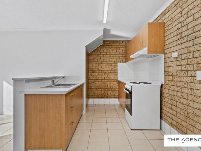 Freshly Renovated Townhouse in Prime Tweed Heads West Location