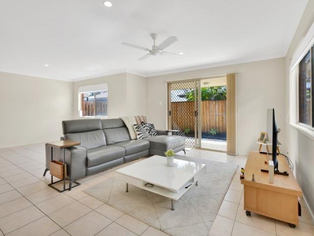 Freshly Renovated Townhouse with Resort Style Living