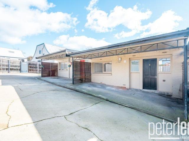 Freshly Renovated Two Bedroom Unit
