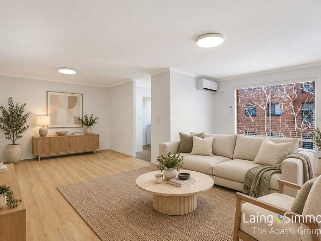 Freshly Renovated Two Bedroom Apartment with Unmatched Convenience!