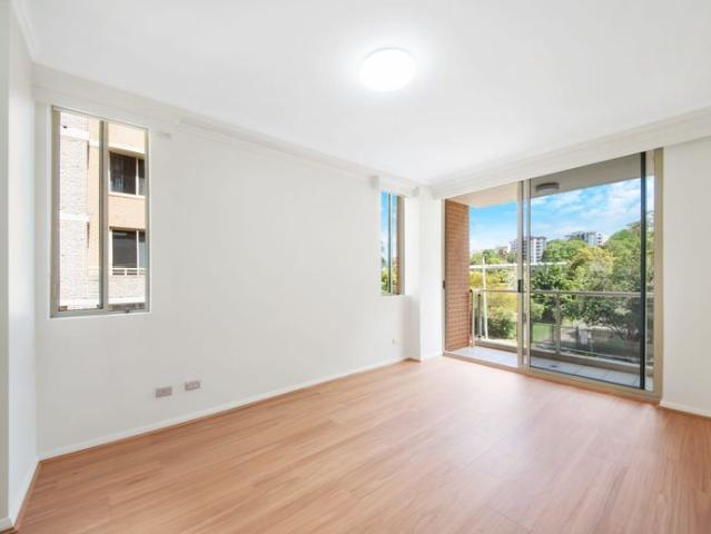 Freshly Renovated Two Bedroom Apartment with Resort Style Facilities
