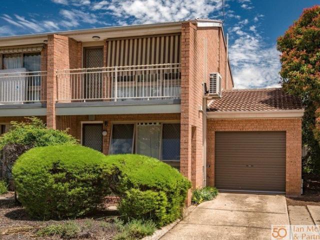 Freshly Renovated Two Storey Home in a Convenient Queanbeyan Location