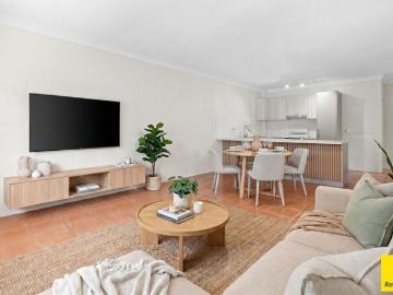 Freshly Renovated Unit Offering Relaxed Coastal Living