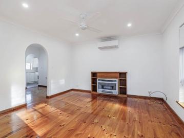 Freshly Renovated Unit in Woodville