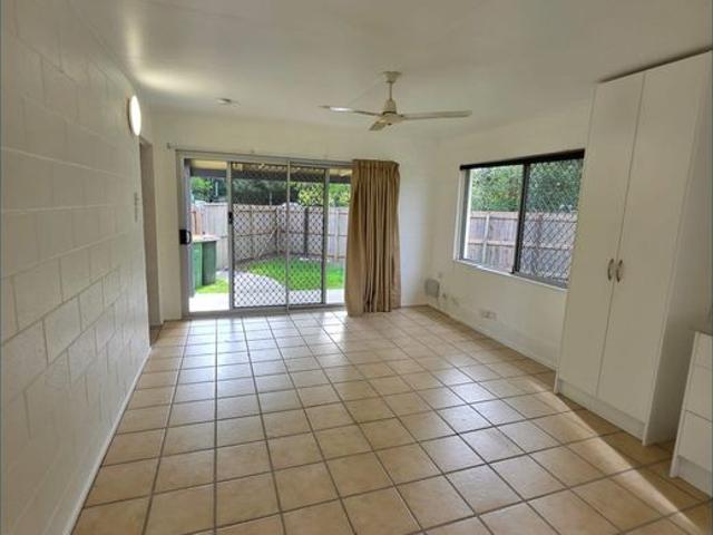Freshly Renovated Unit Just Moments from the Noosa River