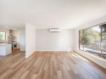 Freshly Renovated Walking Distance To The Lavington Square & Public Transport