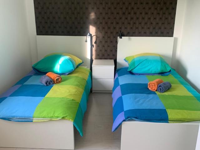 Freshly Renovated and Modern 3 Room Apartment “Energy” for 6 Employees – Fully Furnished in Gotha