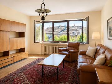 Freshly Renovated Apartment in Prime Central Düsseldorf Location