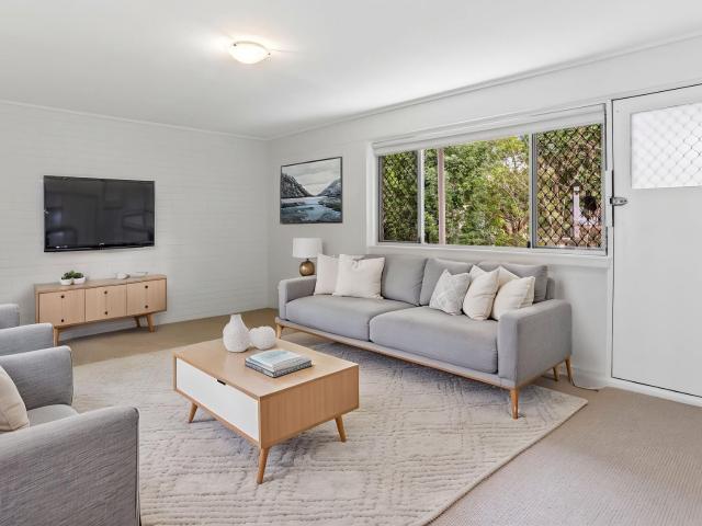 freshly renovated apartment in the heart of new farm