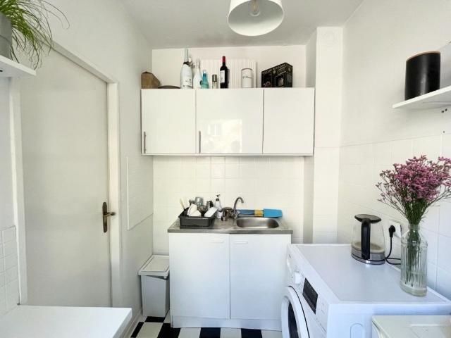 Freshly renovated apartment near Potsdamer Platz, Berlin Amsterdam Apartments for Rent