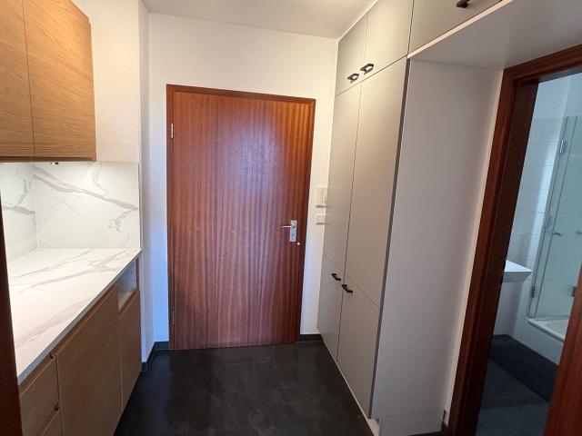 Freshly renovated apartment with loggia and harbor view – Swimming pool, sauna and private parking space, Lubeck Amsterdam Apartments for Rent