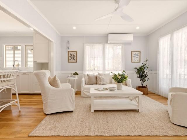 Freshly Renovated Bayside Home – Moments from the Waterfront