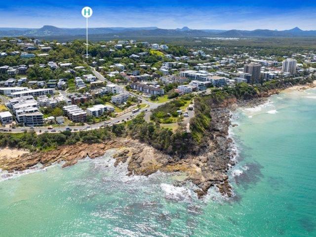Freshly Renovated Beachside Home Just 350m to the Beach!