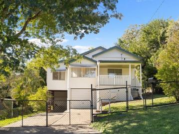 Freshly Renovated Character Home in Sought After Bardon