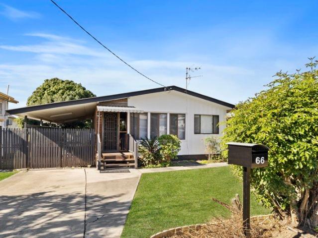 Freshly Renovated Charming Toolooa Home