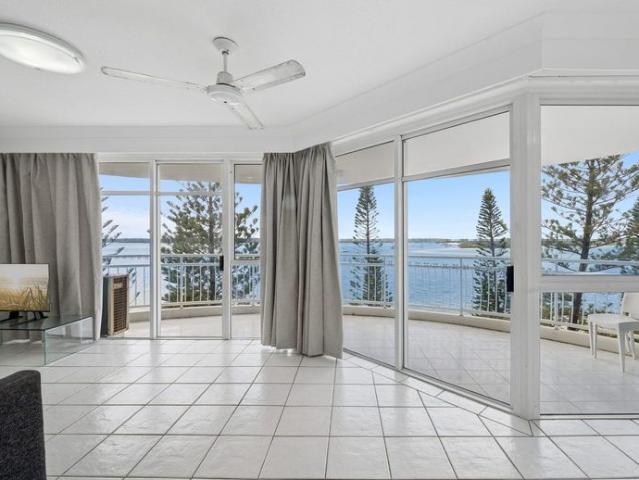 Freshly Renovated Coastal Living in the Heart of Biggera Waters