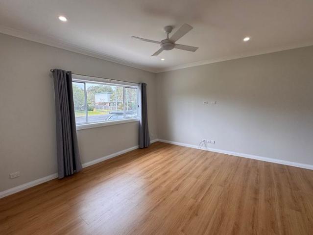 Freshly Renovated Coastal Living – Moments from the Beach