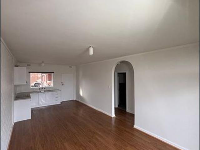 Freshly Renovated Coastal Unit with Italian Appliances in Prime Hamilton Hill