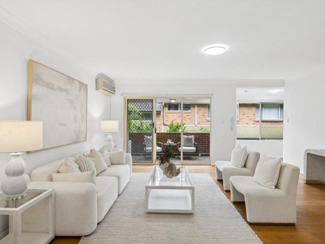 Freshly Renovated Double Brick Haven Of Complete Convenience