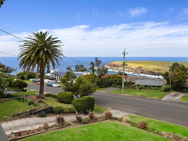 Freshly Renovated Family Home with Water Views
