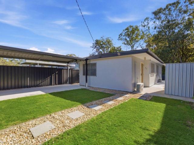 Freshly Renovated Family Home Close To Everything!