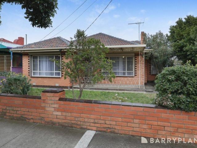 Freshly Renovated Family Home in the Heart of Sunshine